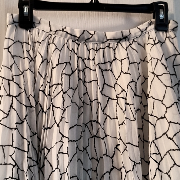 alberto Makali New York Paris Milano Pleated Skirt Size 6 - Picture 4 of 6